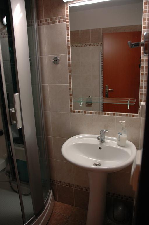 Appartement Privat Novac à Nové Město nad Metují Chambre photo
