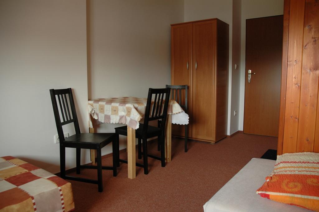Appartement Privat Novac à Nové Město nad Metují Chambre photo